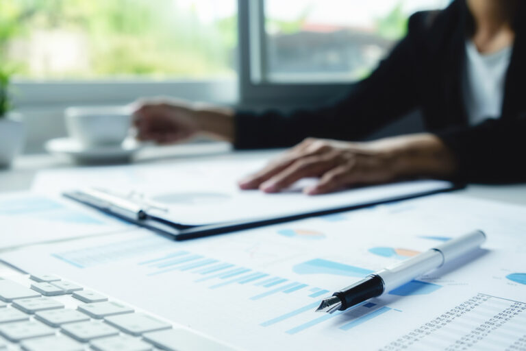 Bookkeeping for Small Businesses – Managing expenses and income